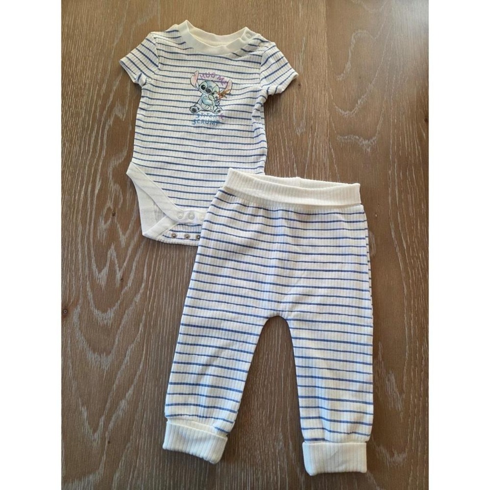Primark baby girl Lilo and stitch‎ set 6-9 mos